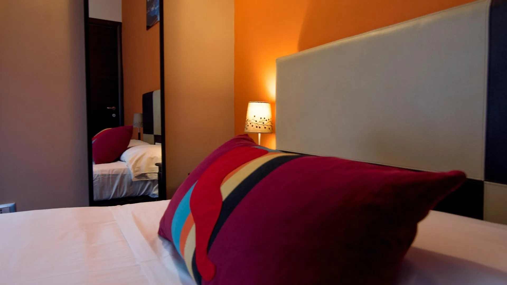 Hotel Plebiscito Aparthotel Naples Italy